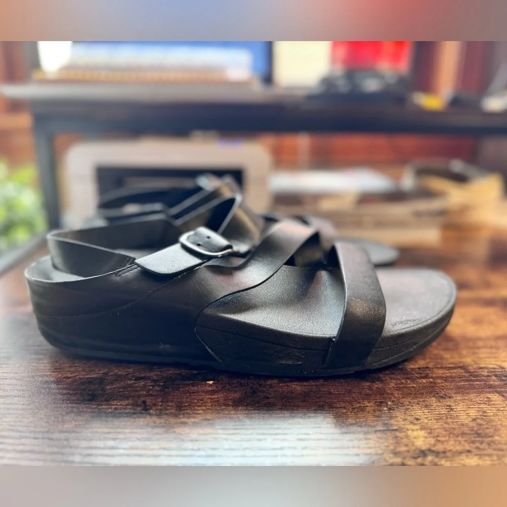 FitFlop Lulu Leather Back-Strap Sandals Black US 10